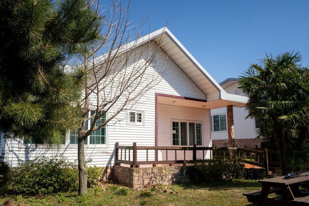 Joyville Resort Jeju Exterior photo